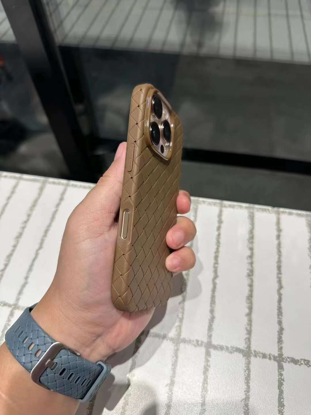 Dessert Titanium Woven Case